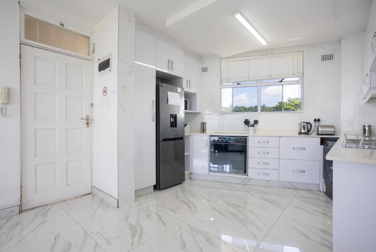 24 Sea Lodge - Sea Viewing Apartment Durban Kültér fotó